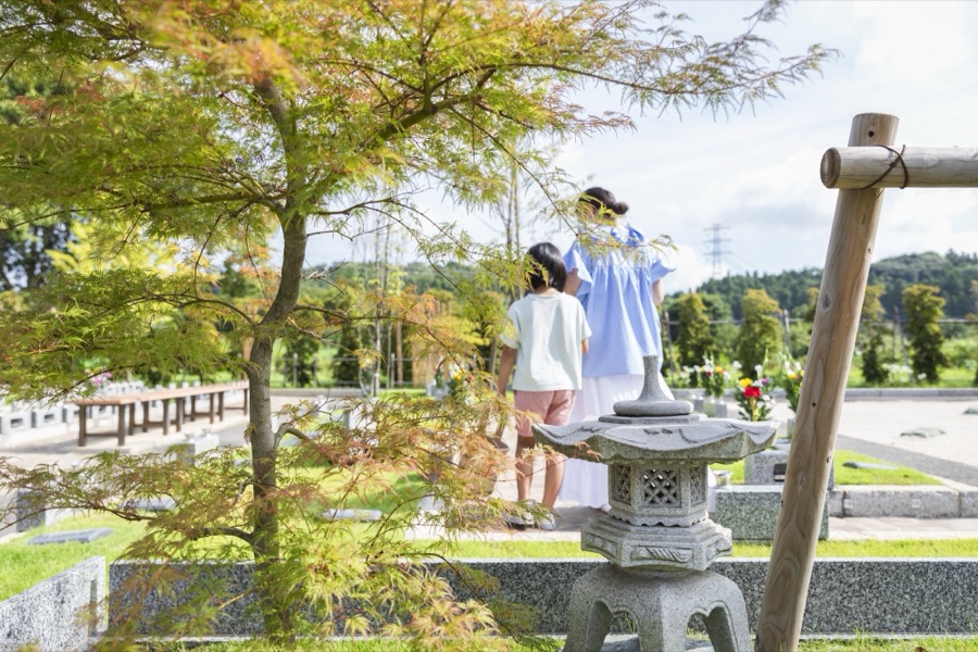 灯籠と枯山水